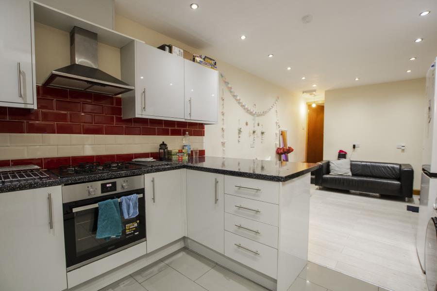Tiverton Road, B29