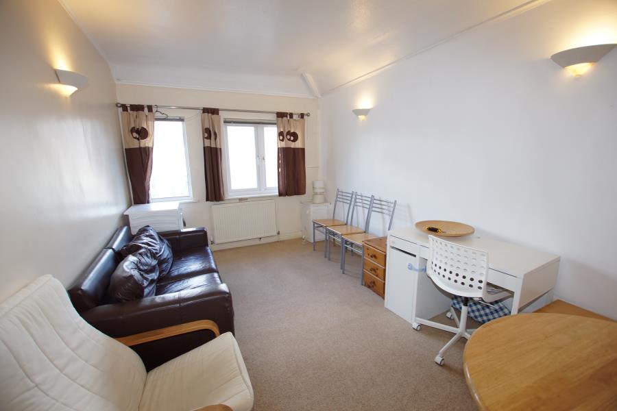 Oak Tree Lane, B29