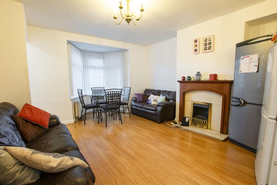 Poole Crescent, B17