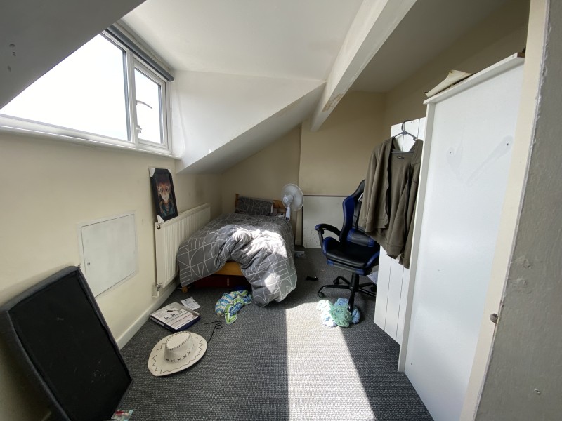 Compton Crescent, Harehills, LS9 photo