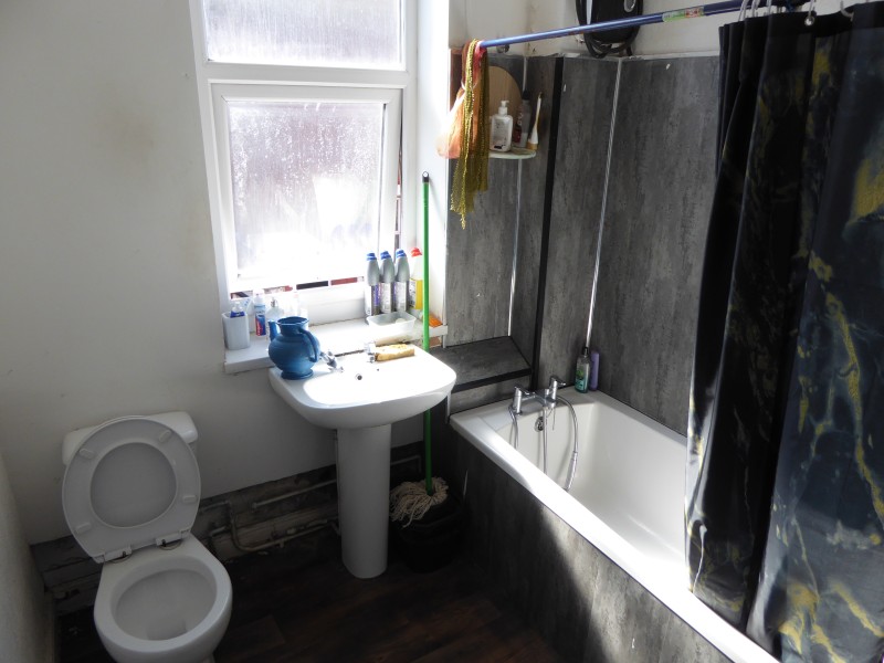 Brompton Grive, Beeston, LS11 photo