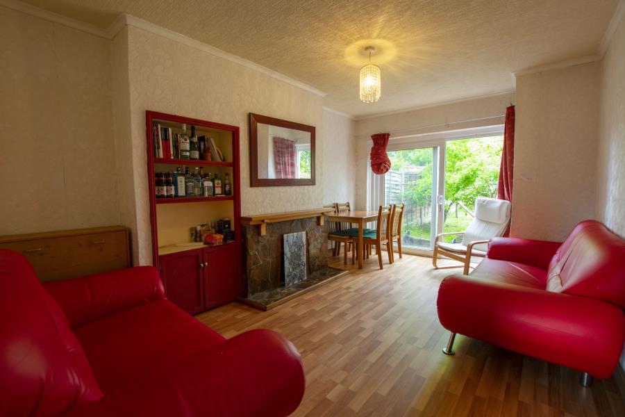 Strathdene Road, B29
